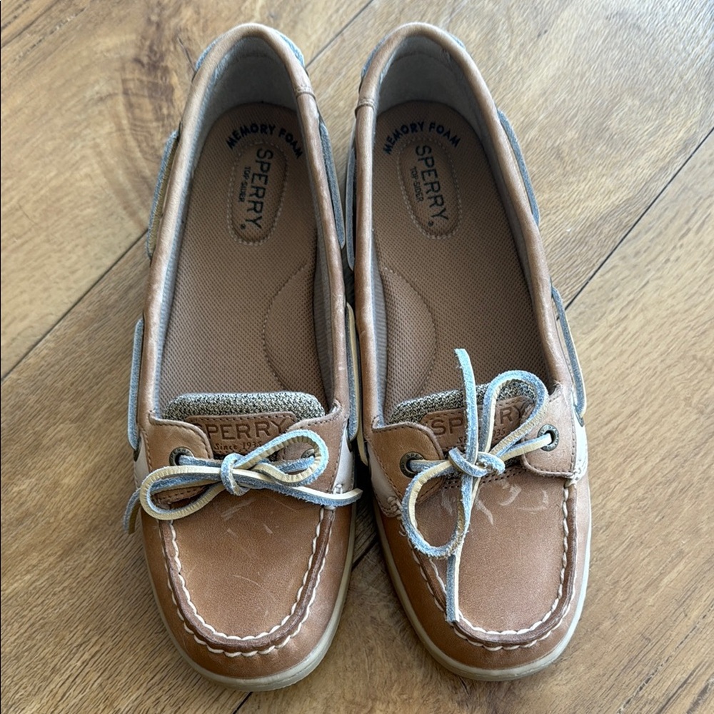 Sperry topsider Tan Leather angelfish boat shoes. 8.5